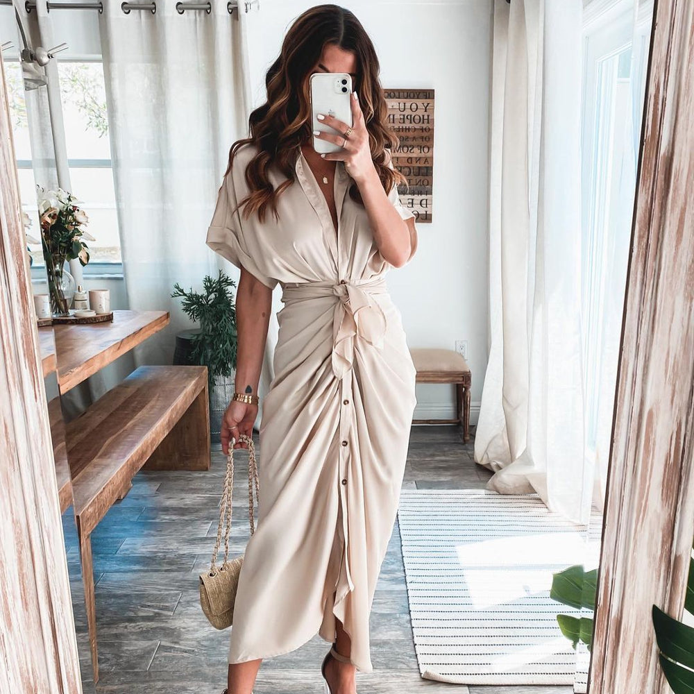 Julia | Stijlvolle avondjurk in de kleur Goud voor dames in Party stijl ideaal voor de zomer.