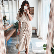 Julia | Stijlvolle avondjurk in de kleur Goud voor dames in Party stijl ideaal voor de zomer.