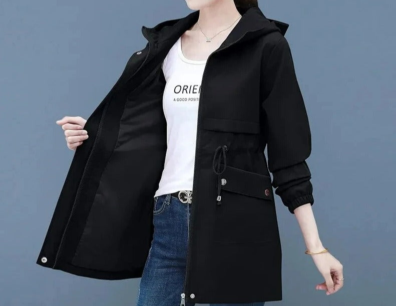 Karla | Dames windjack met capuchon in de kleur Zwart voor dames in Casual stijl ideaal voor de lente.
