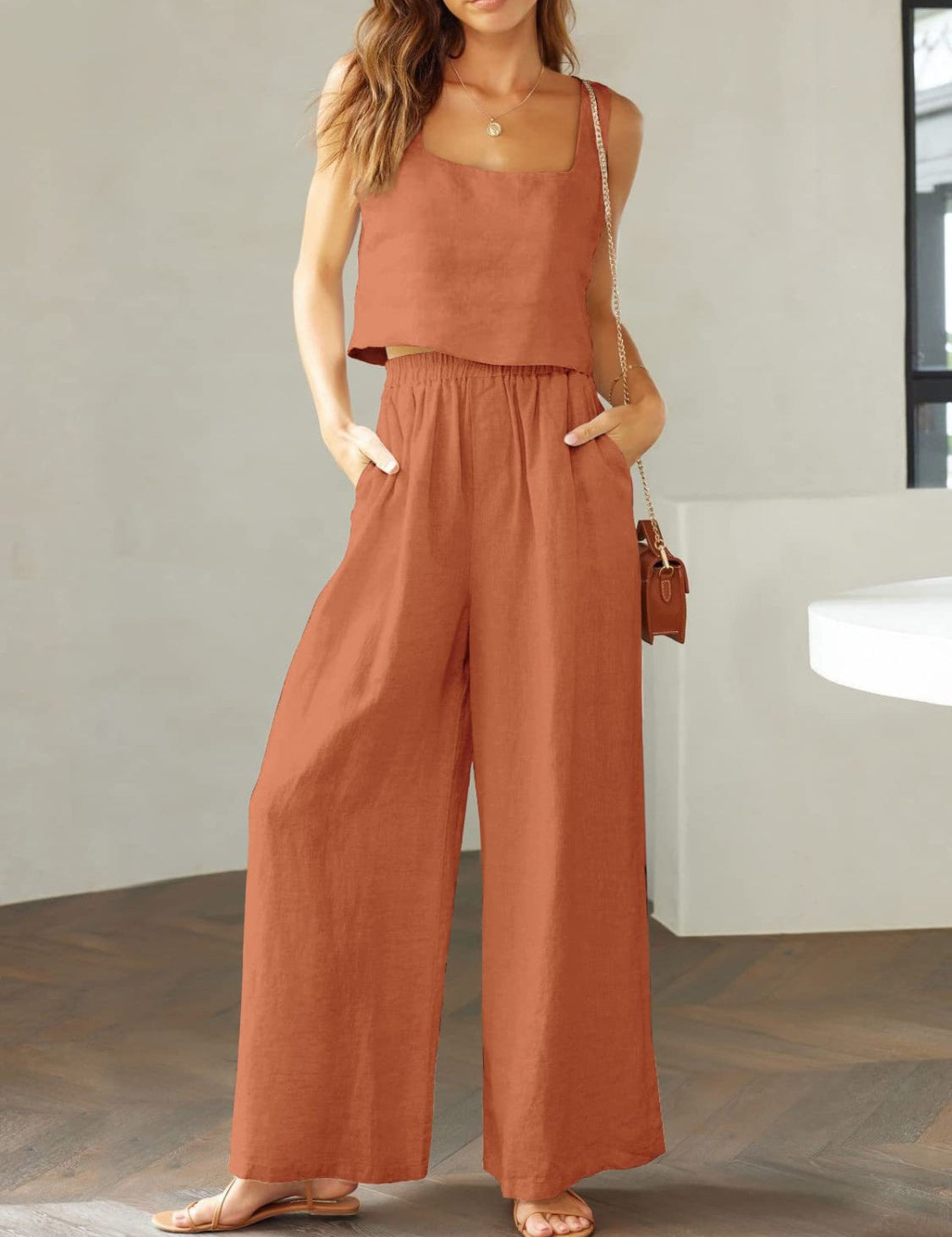 Katrien | Wijde pantalonset in de kleur Caramel voor dames in Formal stijl ideaal voor de zomer.