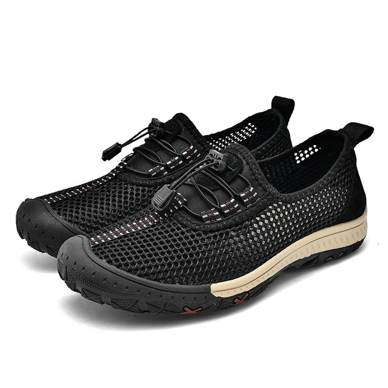 Kevin | Ademende zomer outdoor schoenen in de kleur Zwart voor heren in Outdoor stijl ideaal voor de zomer.