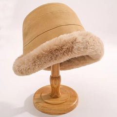Klara | Klassiek & stijlvol winter vissershoedje in de kleur Caramel voor dames in Heritage stijl ideaal voor de winter
