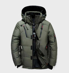 Lars | Dik en warm eendendonsjack met capuchon en zakken in de kleur Groen voor heren in Lounge stijl ideaal voor de winter