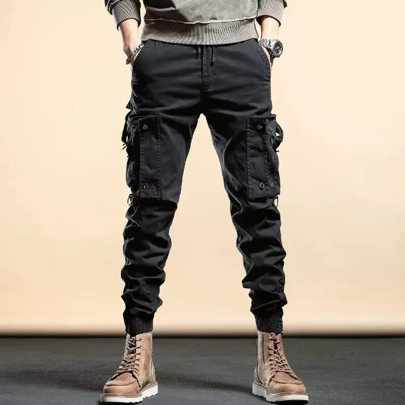 Lars | Tactische Cargo Broek in de kleur Zwart voor heren in Outdoor stijl ideaal voor de herfst.