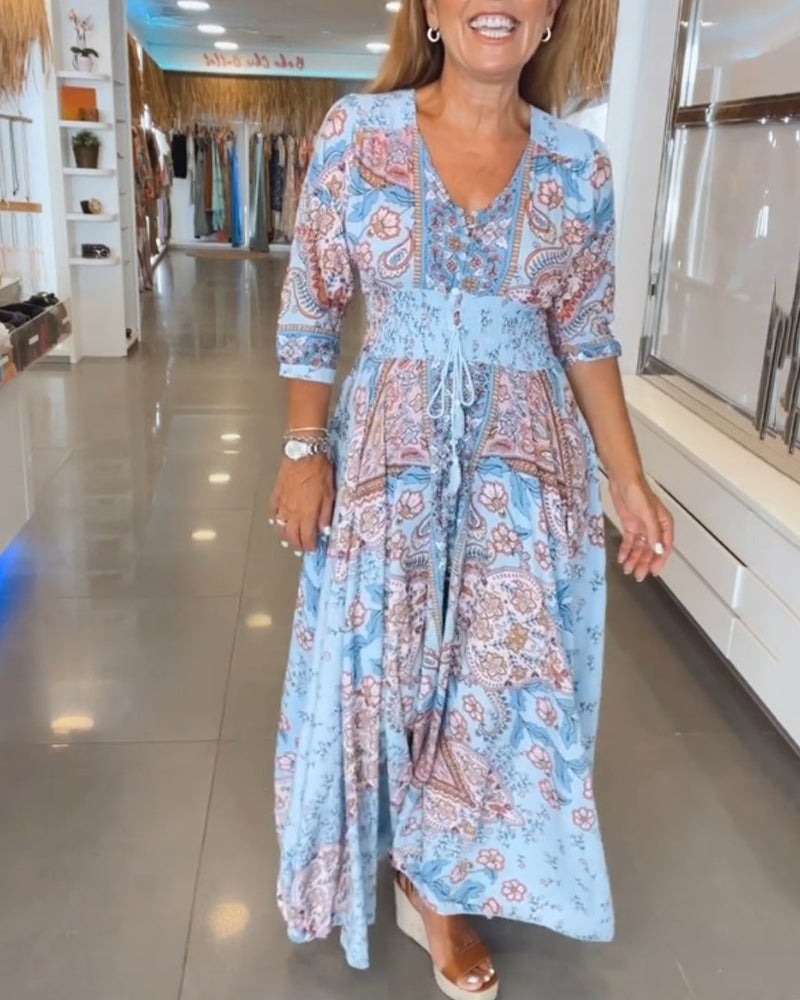 Leuke V-hals Jurk met print en A-lijn in de kleur Blauw voor dames in stijl ideaal voor de lente.