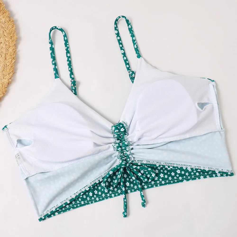 Lia | Schattige & trendy bloemen bikini in de kleur Groen voor dames in Beach stijl ideaal voor de zomer.