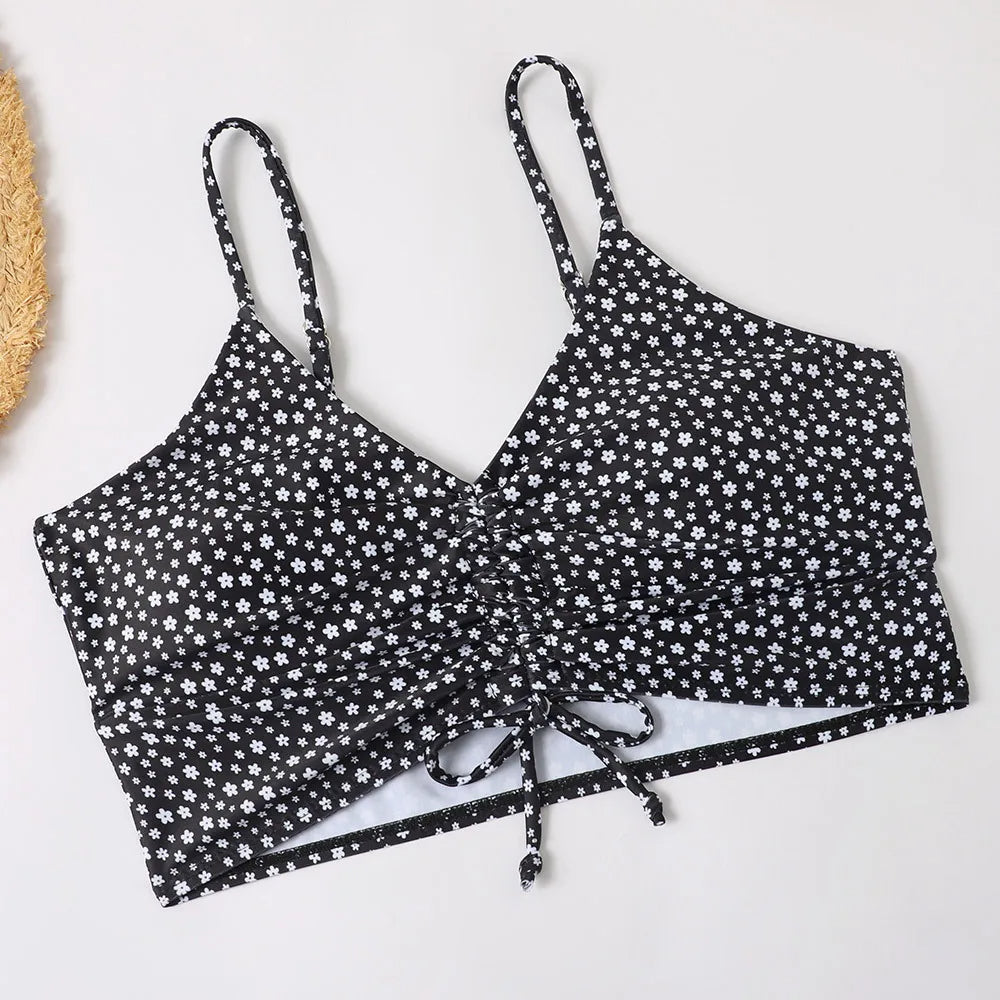 Lia | Schattige & trendy bloemen bikini in de kleur Groen voor dames in Beach stijl ideaal voor de zomer.