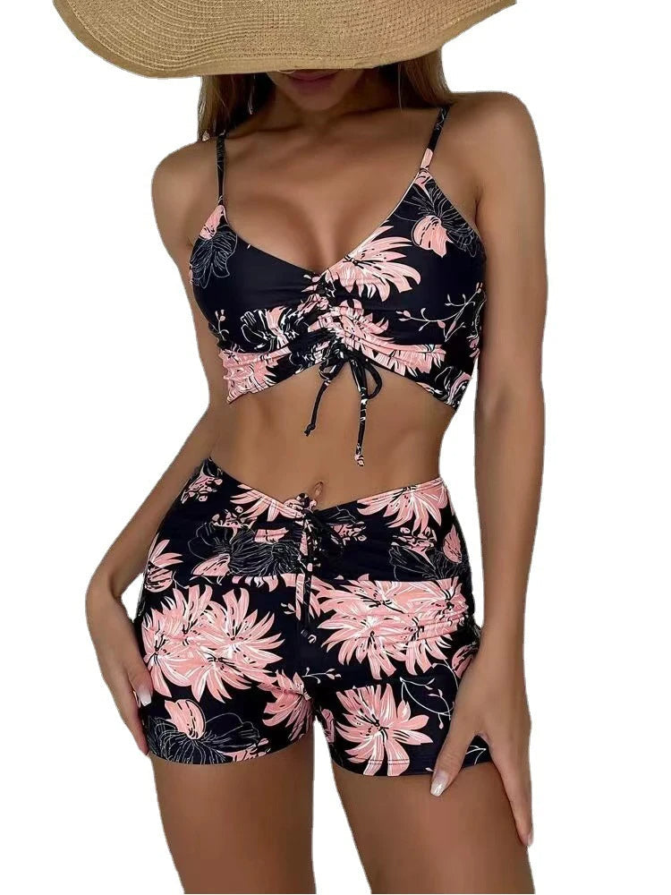 Lia | Schattige & trendy bloemen bikini in de kleur Groen voor dames in Beach stijl ideaal voor de zomer.