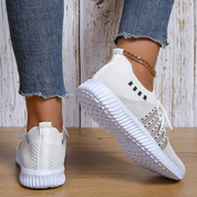 Lichtgewicht ademende orthopedische hardloopschoenen in de kleur Zwart voor dames in stijl geschikt voor alle seizoenen.