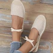 Lieke | Canvas espadrilles met enkelbandje in de kleur Bruin voor dames in Beach stijl ideaal voor de zomer.