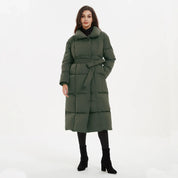 Linde | Elegant jasje met riem in de kleur Groen voor dames in stijl ideaal voor de herfst.