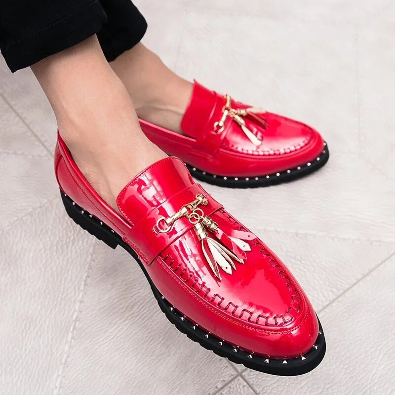 Linus | Heren loafers met kwastjes in de kleur Rood voor heren in Smart-casual stijl ideaal voor de herfst.