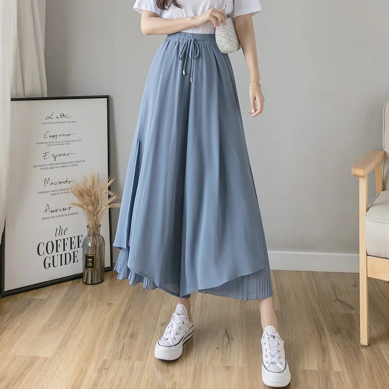 Lise | Vrouwen hoge taille chiffon rok met plooien in de kleur Blauw voor in stijl ideaal voor de lente.