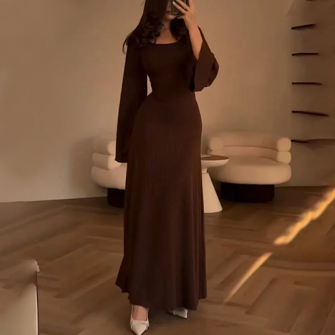 Livia | Stijlvolle gebreide jurk in de kleur Bruin voor dames in stijl ideaal voor de lente.