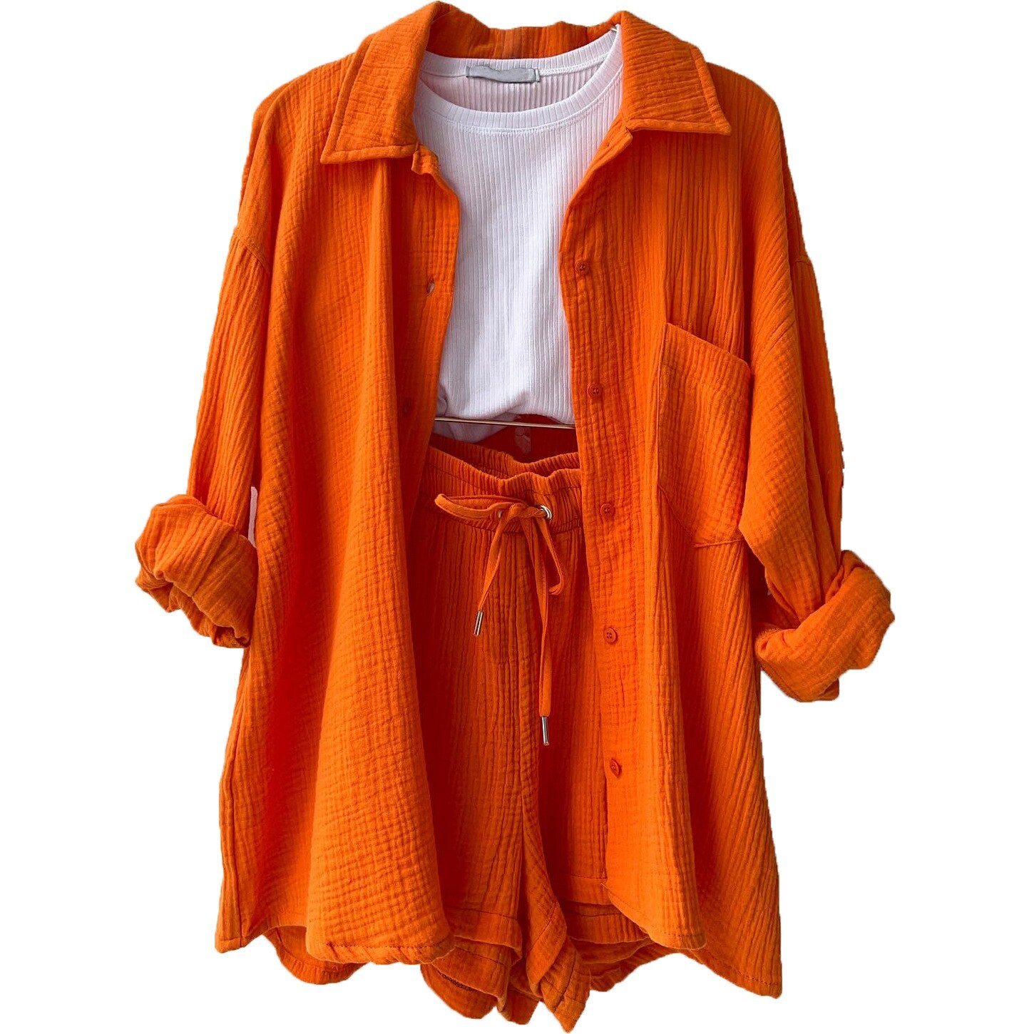 Dit veelzijdige vest is ideaal voor het voorjaar en de zomer. Gemaakt van zacht katoen en verkrijgbaar in diverse kleuren en maten.