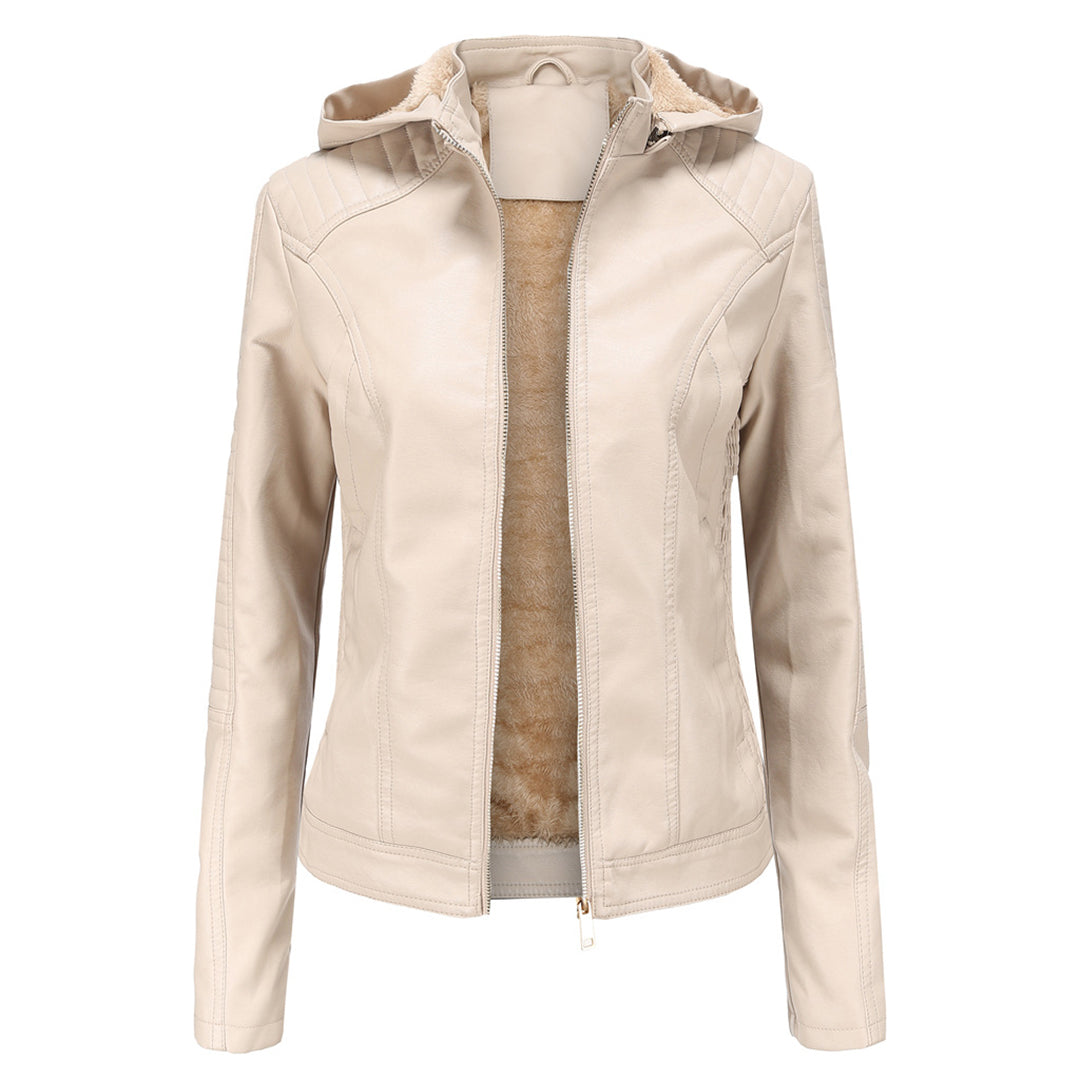 Loes | Stijlvolle suede leren jas voor vrouwen in de kleur Abrikoos voor dames in Heritage stijl geschikt voor alle seizoenen.