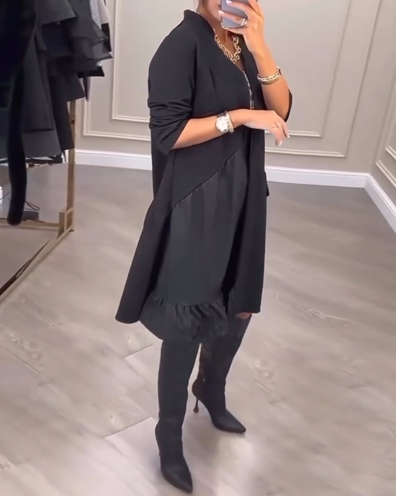 Lola | Artistieke jurk met V-hals en lange mouwen in de kleur Zwart voor dames in stijl ideaal voor de herfst.