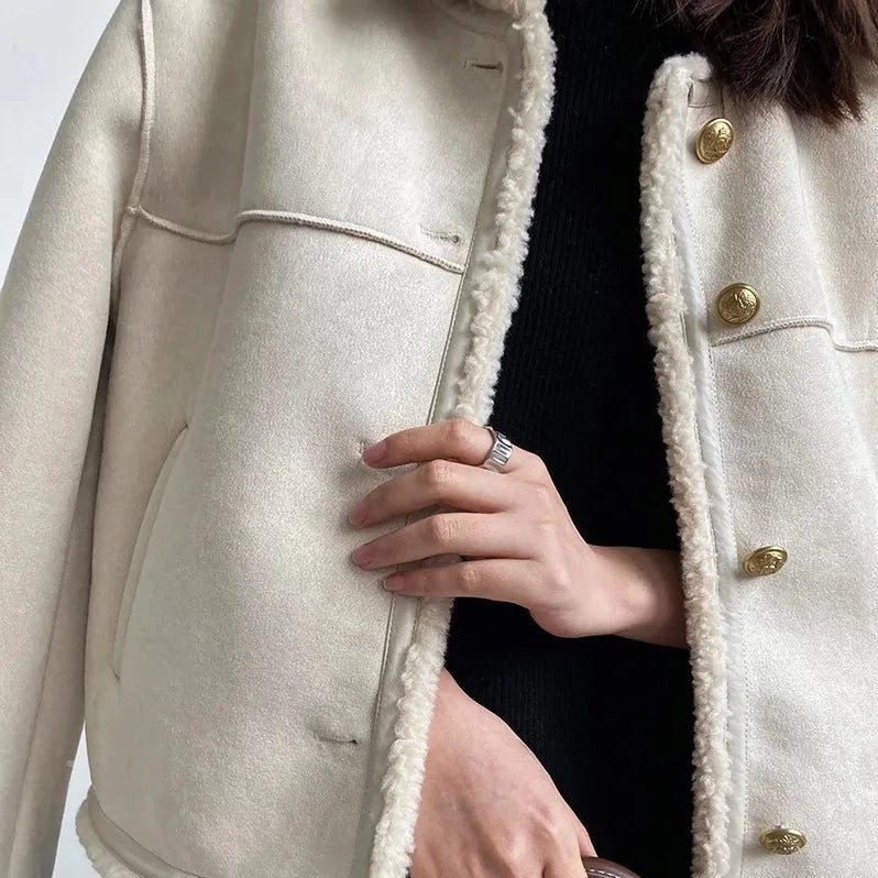 Lola | Luxe fleece jas in de kleur Bruin voor dames in stijl ideaal voor de herfst.
