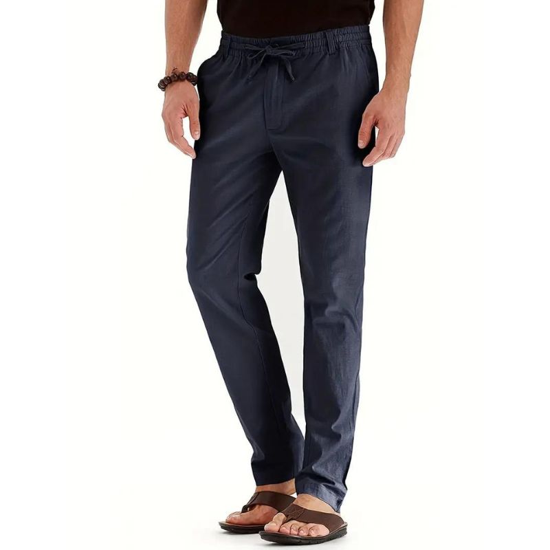 Loose fit broek met elastische band in de kleur Marineblauw voor dames in stijl geschikt voor alle seizoenen.