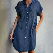 Denim jurk - een perfecte keuze voor een trendy en casual uitstraling. Deze jurk biedt een elegant en uniek denim design, maximaal comfort voor dagelijks gebruik, en is gemaakt van duurzame, hoge kwaliteit materialen.
