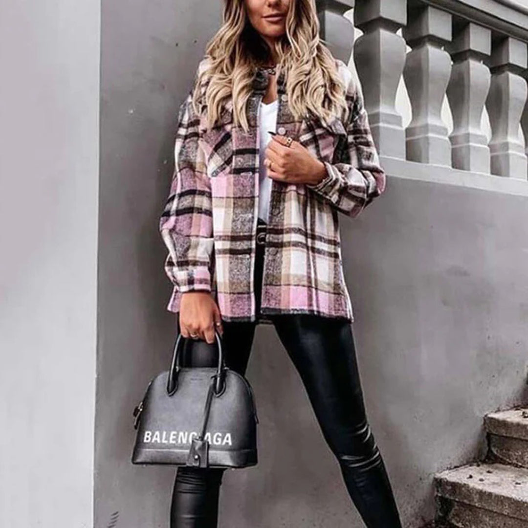 Lotte | Geruite Herfstjas in de kleur Roze voor dames in stijl ideaal voor de herfst.