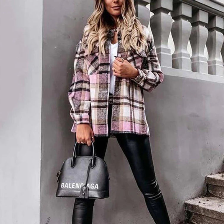 Lotte | Geruite Herfstjas in de kleur Roze voor dames in stijl ideaal voor de herfst.