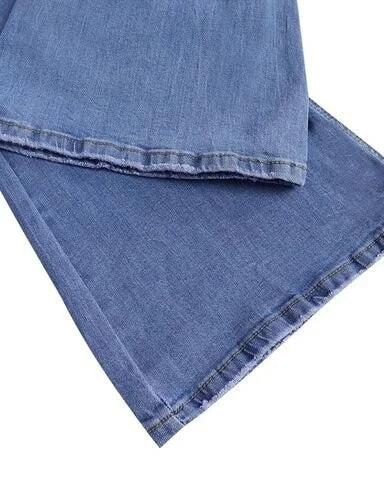 Lotte | High-Waist Spijkerbroek in stijl in de kleur Blauw voor dames in stijl ideaal voor de lente.