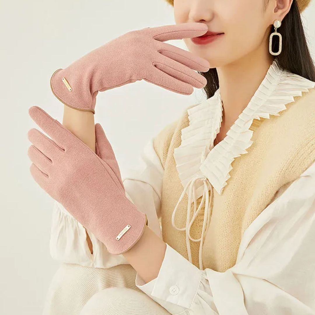 Lotte | Klassieke & veelzijdige suède handschoenen in de kleur Khaki voor dames in Heritage stijl ideaal voor de winter