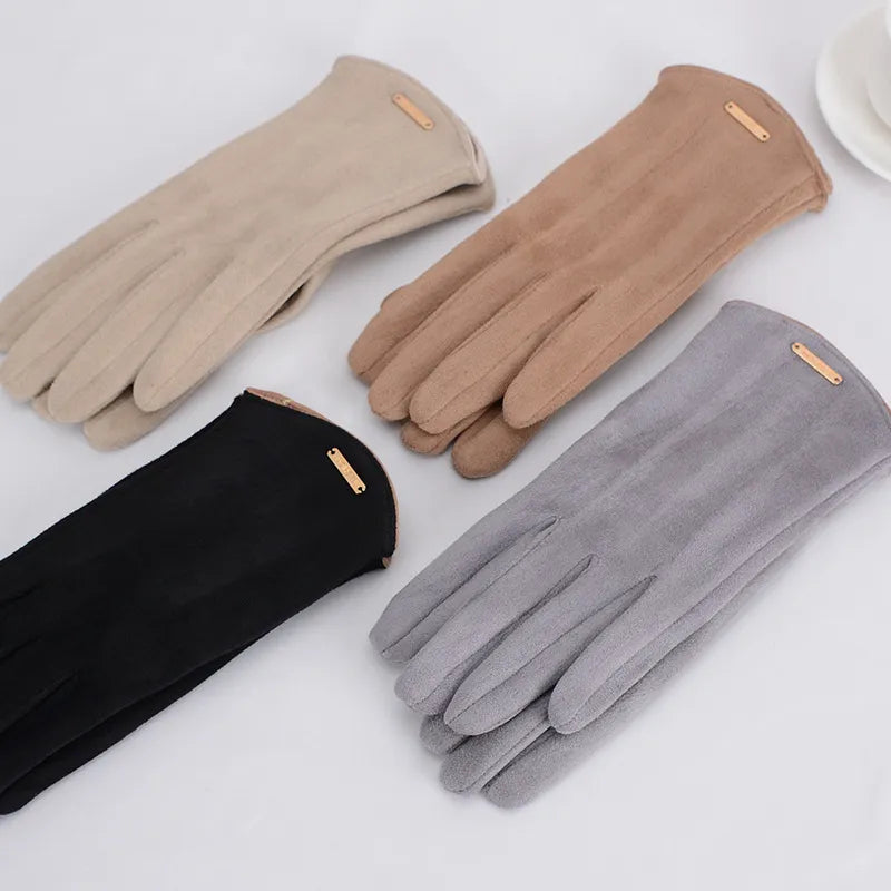 Lotte | Klassieke & veelzijdige suède handschoenen in de kleur Khaki voor dames in Heritage stijl ideaal voor de winter