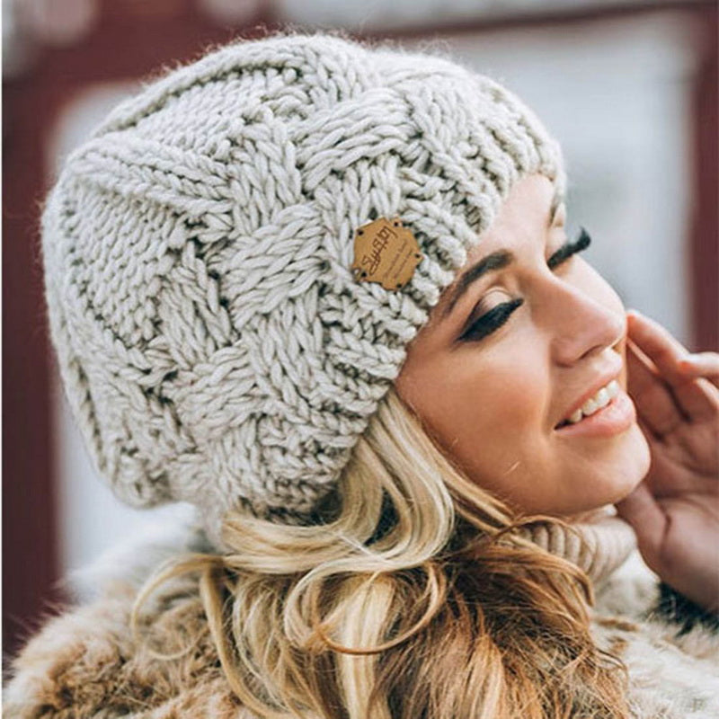 Lotte | Stijlvolle & comfy gebreide beanie in de kleur Beige voor dames in Streetwear stijl ideaal voor de winter