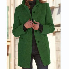 Lotte | Winddichte damesmantel met opstaande kraag in de kleur Donkergroen voor dames in Outdoor stijl ideaal voor de herfst.