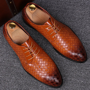 Lucas | Formele leren nette veterschoenen voor mannen in de kleur Bruin voor heren in stijl geschikt voor alle seizoenen.