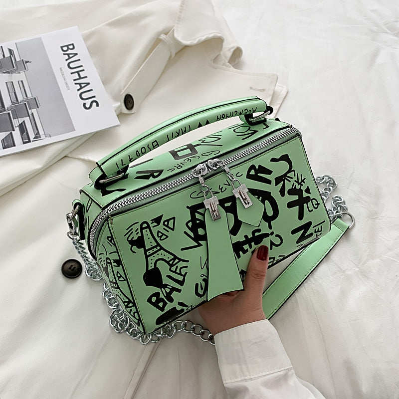 Lucy Handbag | Uniek design in de kleur Groen voor dames in stijl geschikt voor alle seizoenen.