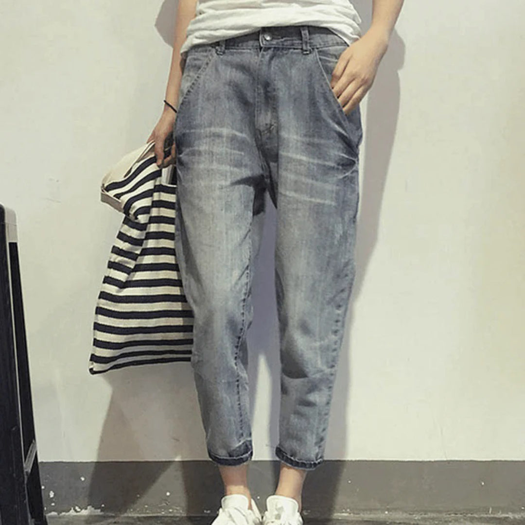 Luna | Trendy en Comfortabele Jeans in de kleur Lichtblauw voor dames in stijl ideaal voor de lente.