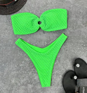 Luna | Trendy & sexy strapless bikini in de kleur Zwart voor dames in Beach stijl ideaal voor de zomer.