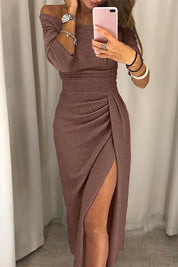 Mariah | Elegante fluwelen kerstjurk met split in de kleur Bruin voor dames in Party stijl ideaal voor de herfst.