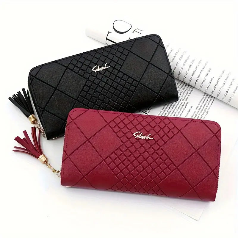 Mariah | Elegante fluwelen kerstjurk met split in de kleur Champagne voor dames in Party stijl ideaal voor de herfst.