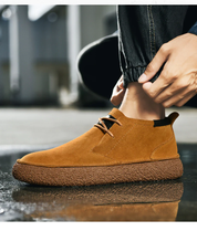 Mart | Stijlvolle suède leren sneakers met zool van kurk in de kleur Beige voor heren in Heritage stijl geschikt voor alle seizoenen.