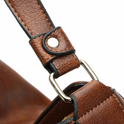 Martina Hobo Tas | Elegant & Vintage in de kleur Rood voor dames in Heritage stijl geschikt voor alle seizoenen.