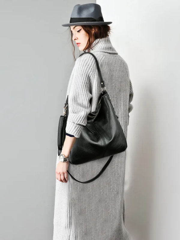 Martina Hobo Tas | Elegant & Vintage in de kleur Rood voor dames in Heritage stijl geschikt voor alle seizoenen.