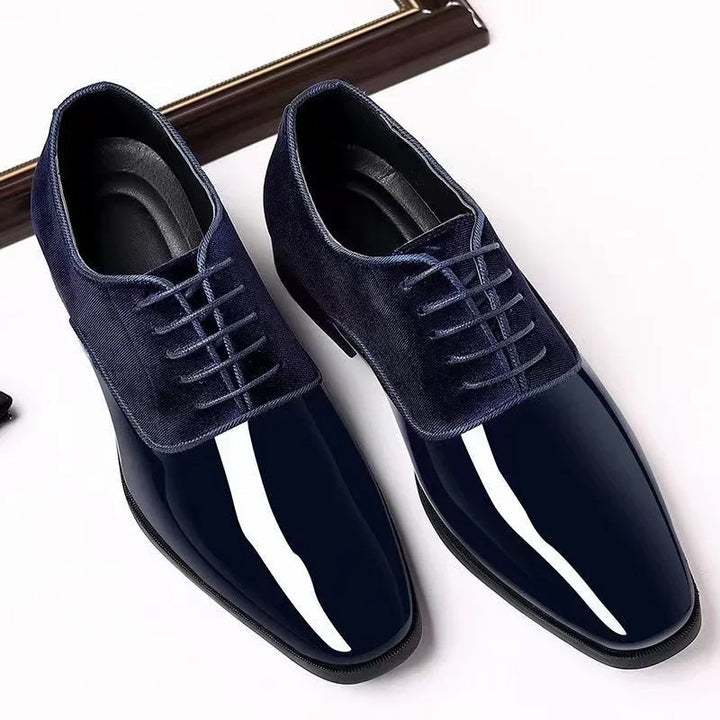 Matthijs | Grote formele lakschoenen in de kleur Zwart voor heren in stijl geschikt voor alle seizoenen.