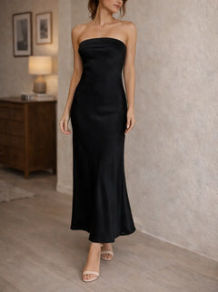 Strapless maxi jurk met cut-out