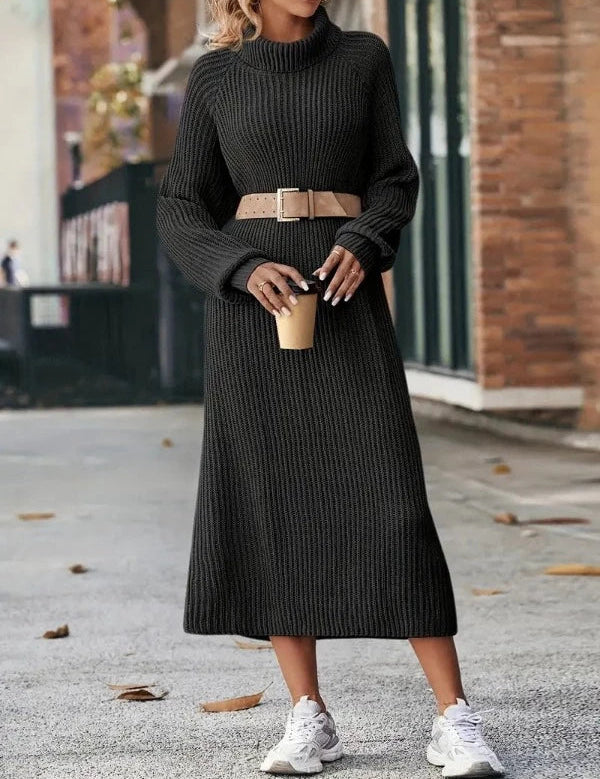 Maud | Gebreide lange jurk in de kleur Khaki voor dames in stijl ideaal voor de herfst.