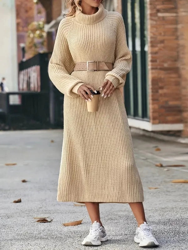 Maud | Gebreide lange jurk in de kleur Khaki voor dames in stijl ideaal voor de herfst.