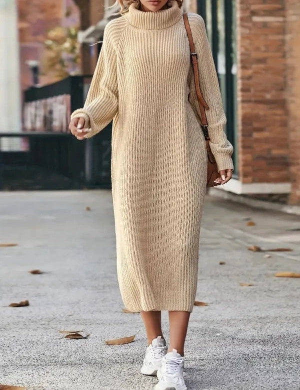 Maud | Gebreide lange jurk in de kleur Khaki voor dames in stijl ideaal voor de herfst.