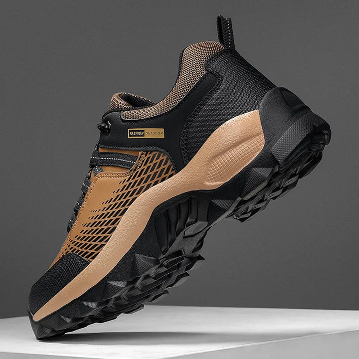 Mees | Comfortabele herenschoenen in de kleur Zwart voor heren in stijl geschikt voor alle seizoenen.