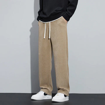 Memphis | Zwarte fluwelen broek in de kleur Beige voor heren in stijl geschikt voor alle seizoenen.