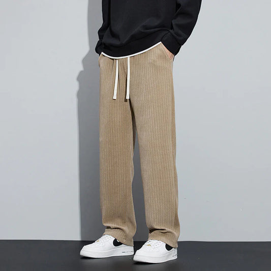 Memphis | Zwarte fluwelen broek in de kleur Beige voor heren in stijl geschikt voor alle seizoenen.