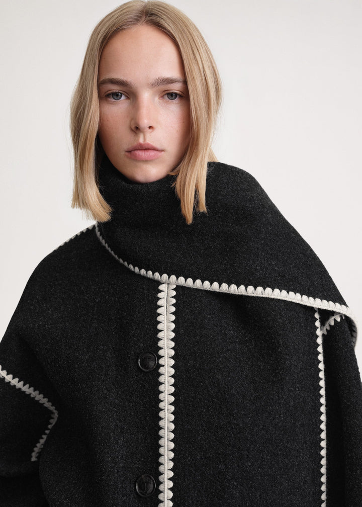 Merino | Luxe wollen jas met sjaal voor vrouwen in de kleur Zwart/Wit voor dames in Heritage stijl ideaal voor de winter