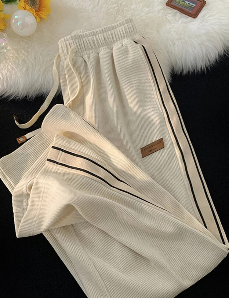 Michiel | Baggy gestreepte corduroy broek voor mannen in de kleur Wit voor heren in Streetwear stijl geschikt voor alle seizoenen.